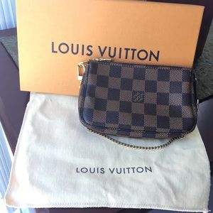 💯Authentic LV Mini Pochette Damier Ebene Wristlet